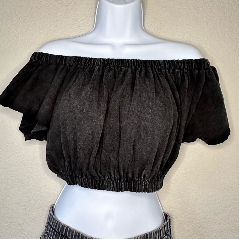 Urban Outfitters Black Off-Shoulder Crop Top